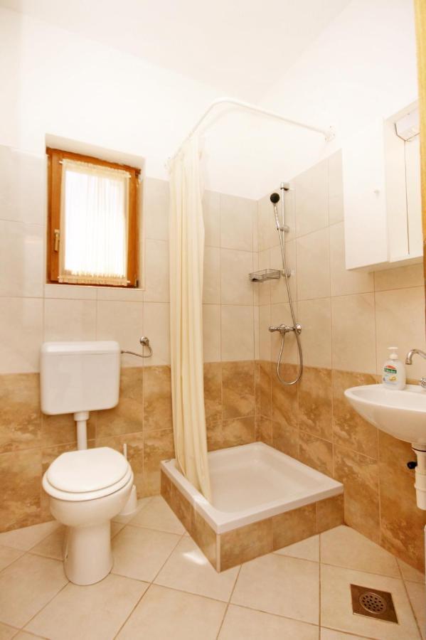 Apartments With A Parking Space Rovanjska, Paklenica - 6209 Екстериор снимка
