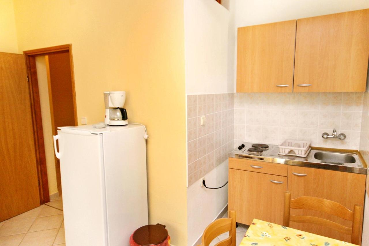 Apartments With A Parking Space Rovanjska, Paklenica - 6209 Екстериор снимка